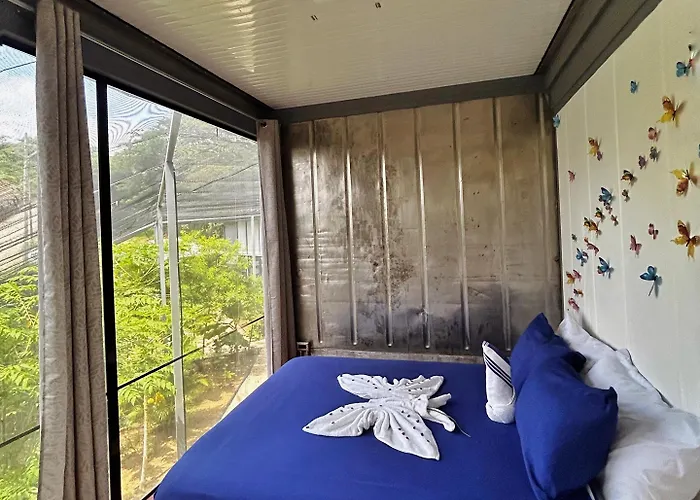 Capsule Pupa House (adults Only) Tamarindo